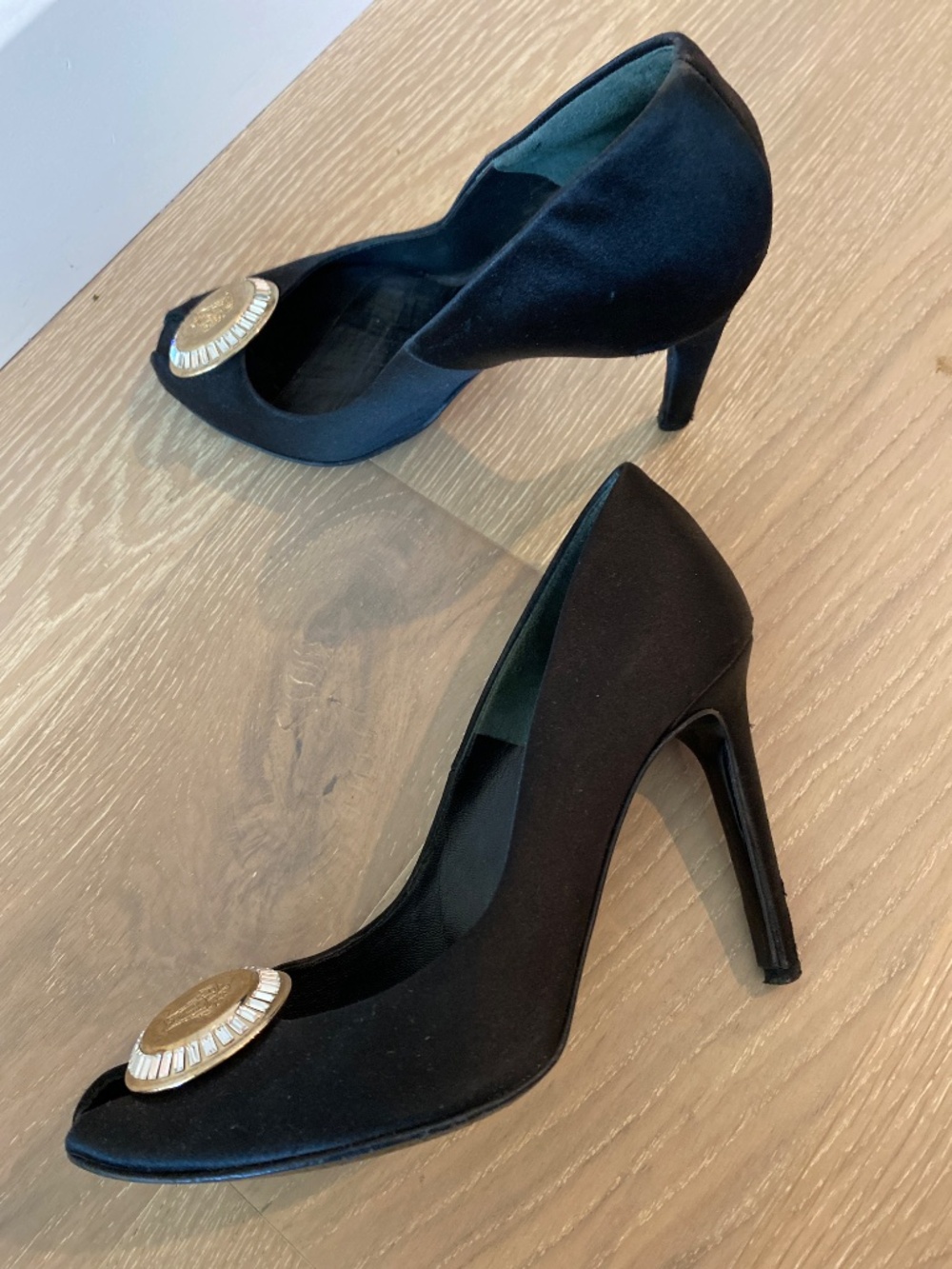 Versace Pump - Picture 4 of 4